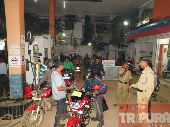 Fuel crisis disrupts daily lives : â€˜No petrolâ€™ sign has become terror for the public